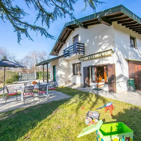 Cedar House Villa Few Minutes From Lake - Happy Rentals Angera Exterior photo