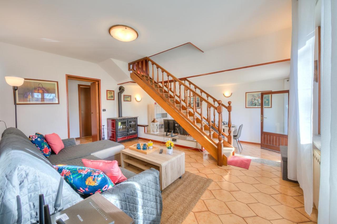 Holiday home Cedar House Few Minutes From - Happy
