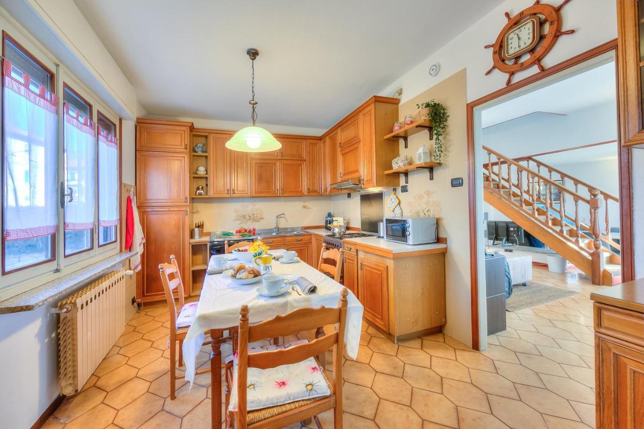 Holiday home Cedar House Few Minutes From - Happy *