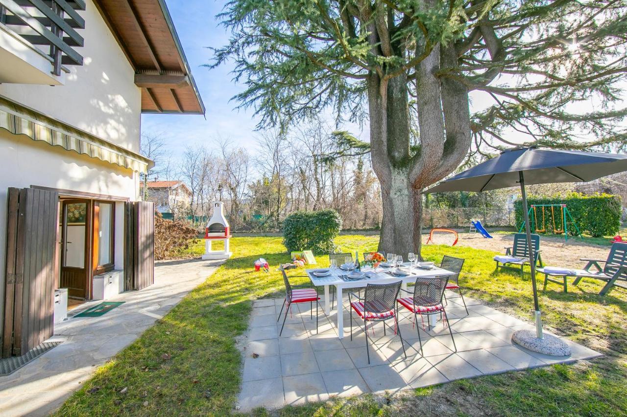 Cedar House Few Minutes From - Happy Holiday home *